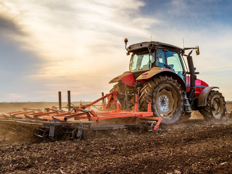 Cilindros hidráulicos em equipamentos agrícolas e agrícolas