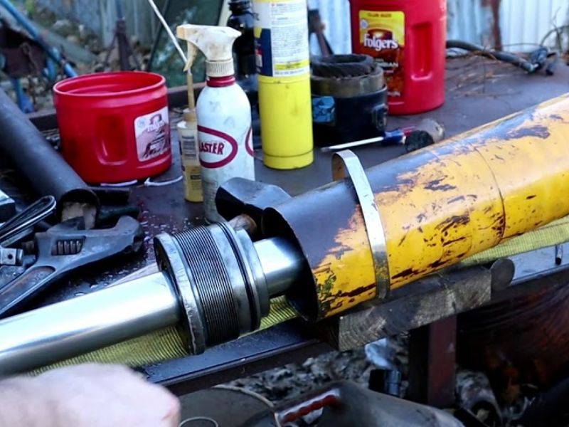 Reconstrua ou substitua os cilindros hidráulicos, o que é melhor?
